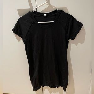 Lulu lemon black shirt size 8